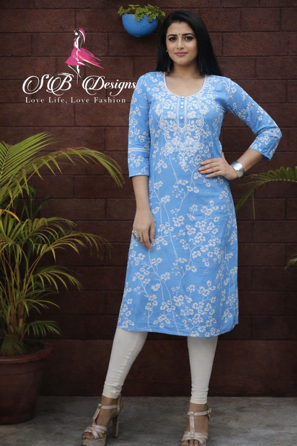 Cotton Chikankari kurti